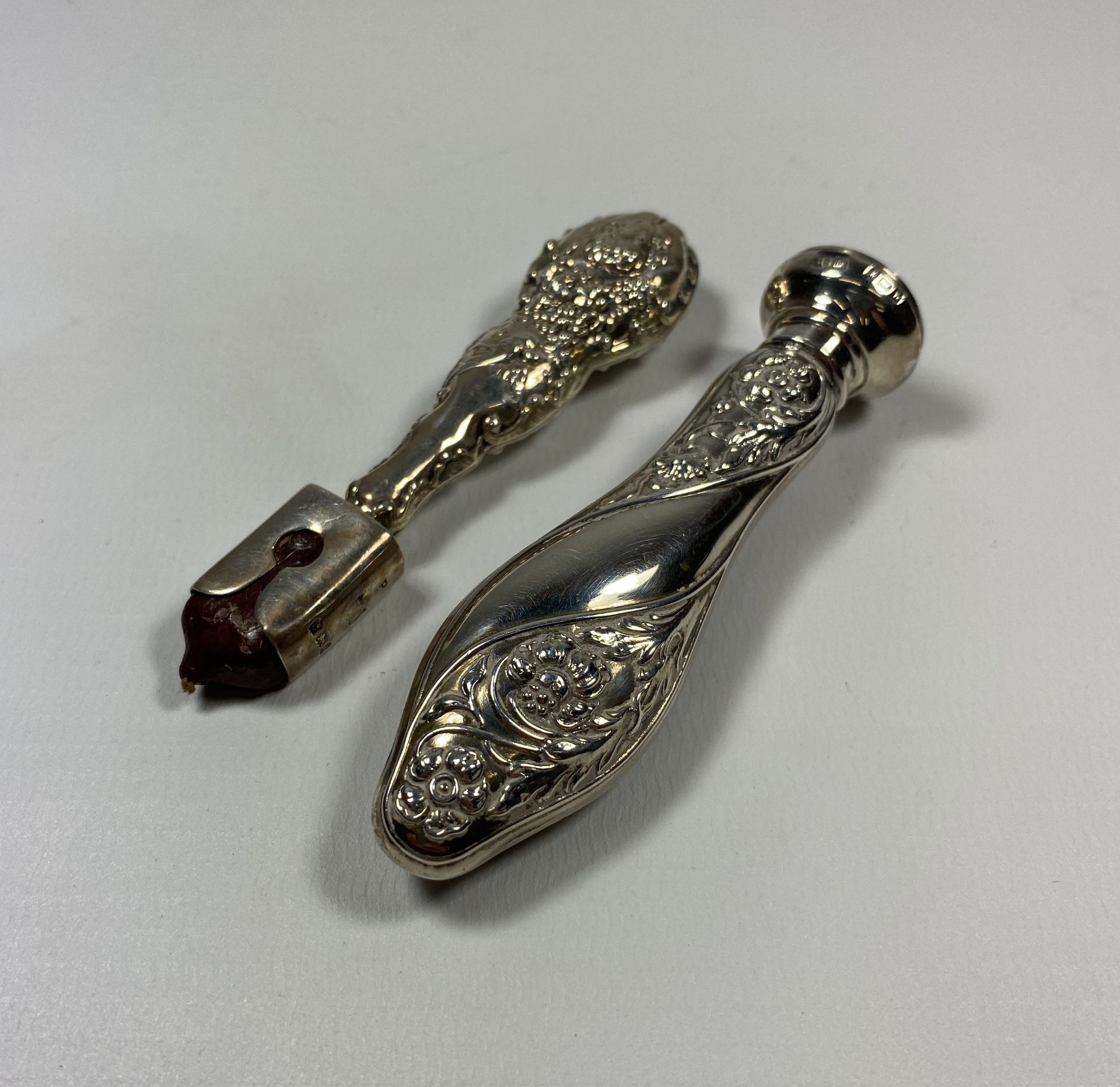 TWO HALLMARKED SILVER HANDLED ITEMS, WAX STAMPER AND HOLDER