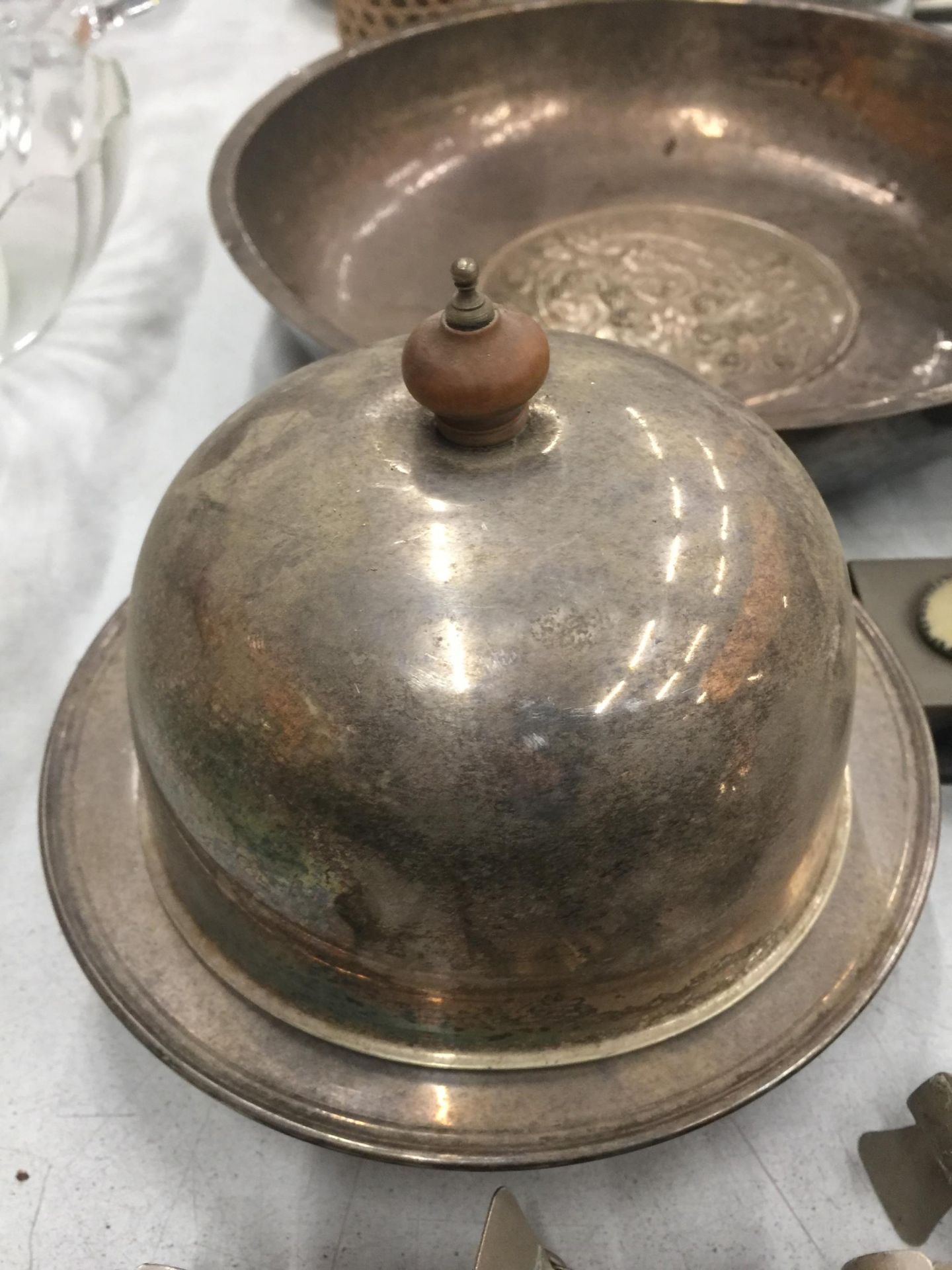 A QUANTITY OF 19TH CENTURY ARCTIC CANDLE LAMP HOLDERS, A SILVER PLATED FRUIT BOWL WITH EMBOSSED - Image 5 of 5