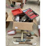 AN ASSORTMENT OF TOOLS TO INCLUDE A MORTISE GAUGE, KNIVES AND TIN SNIPS ETC