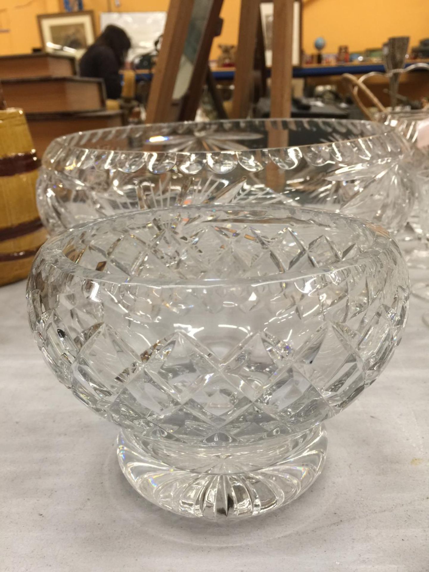 A LARGE CUT GLASS CRYSTAL FOOTED BOWL AND A SMALLER BOWL - Image 2 of 3