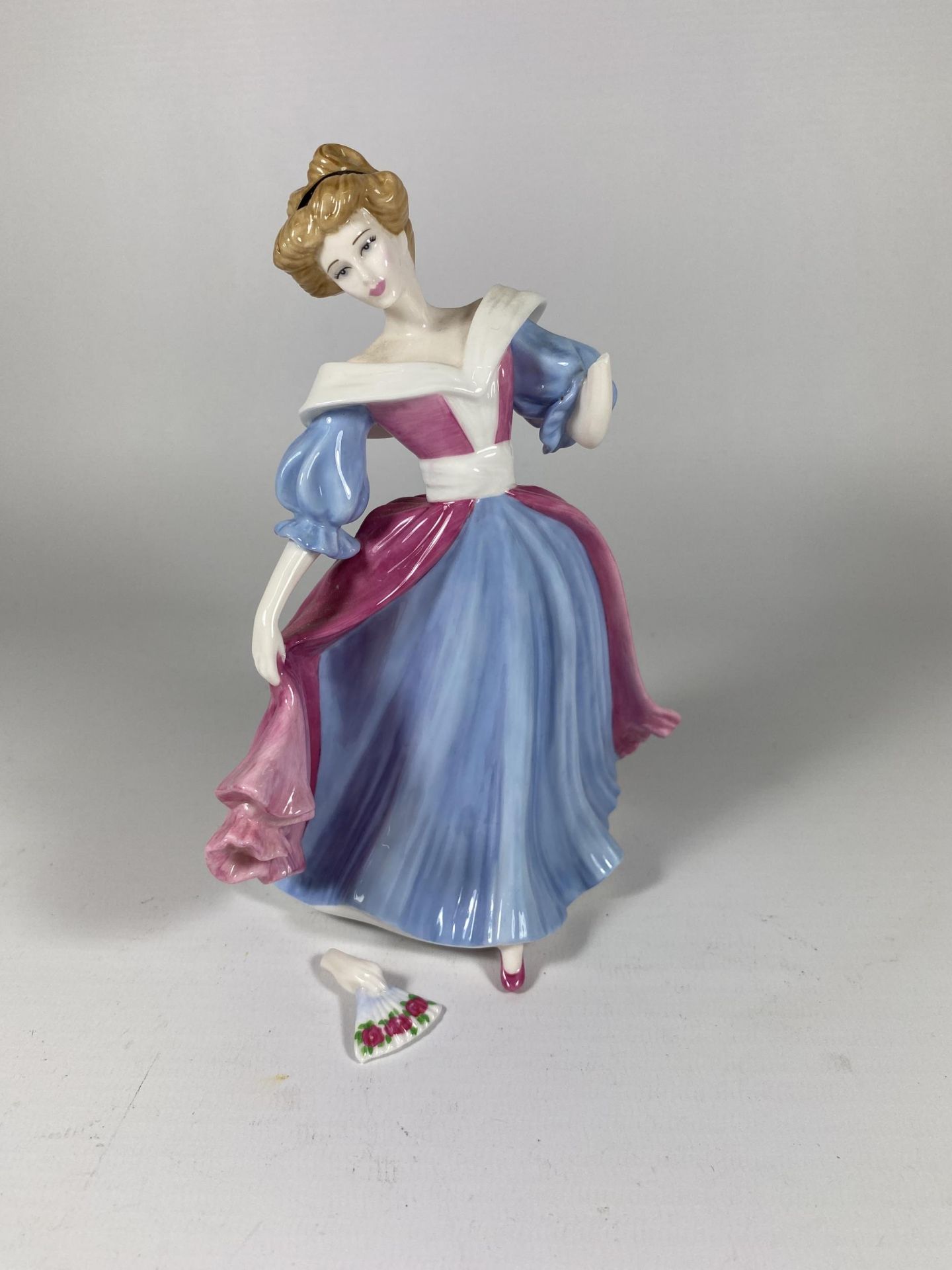 A ROYAL DOULTON 'AMY' FIGURE OF THE YEAR 2005 LADY FIGURE (HAND A/F)