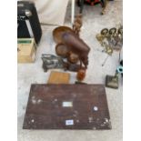 A COLLECTION OF TREEN ITEMS TO INCLUDE A WRITING SLOPE, BOWLS AND FIGURES ETC