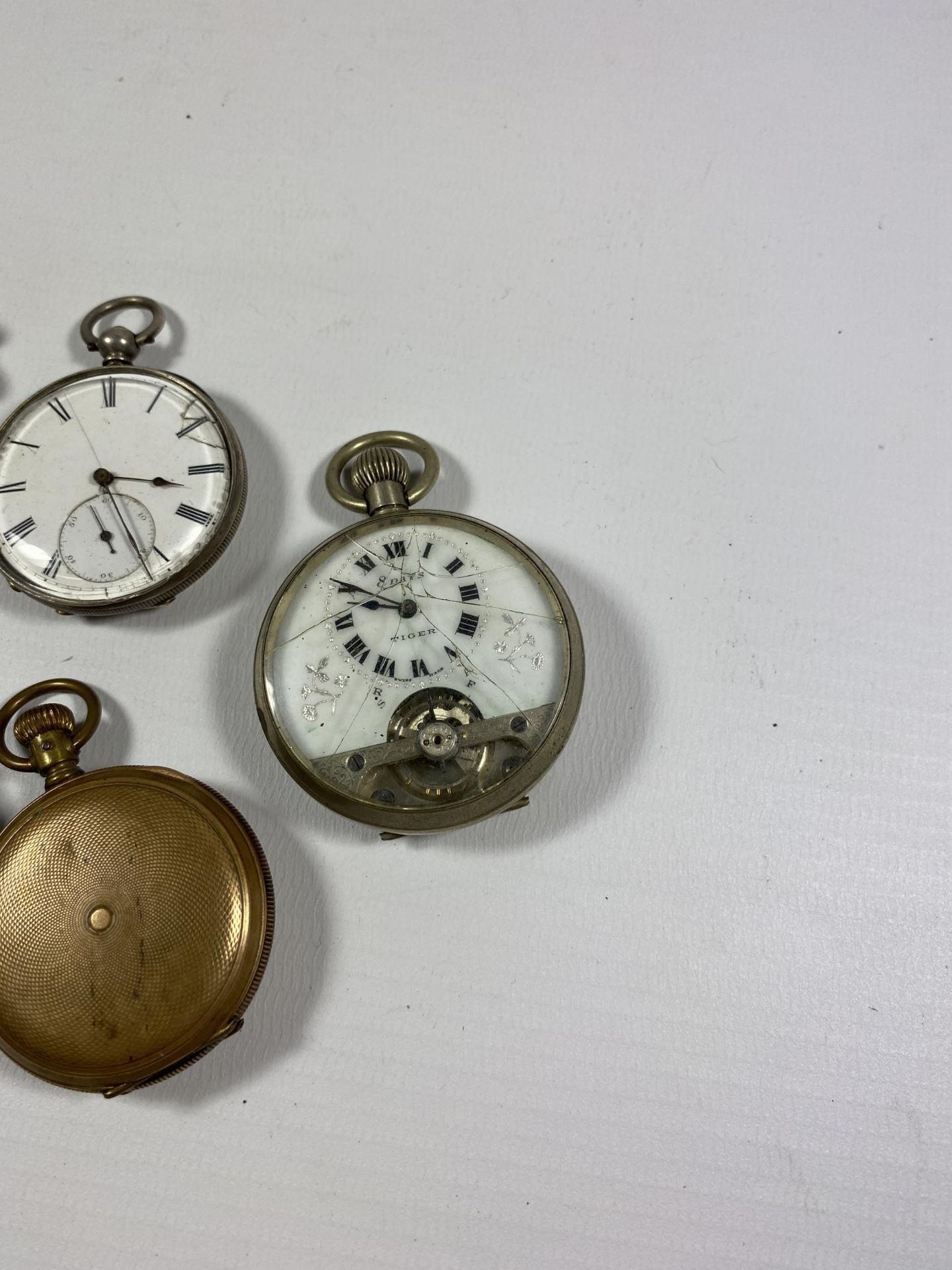 A GROUP OF FIVE POCKET WATCHES TO INCLUDE A TIGER 8 DAY EXAMPLE ETC - Bild 2 aus 4