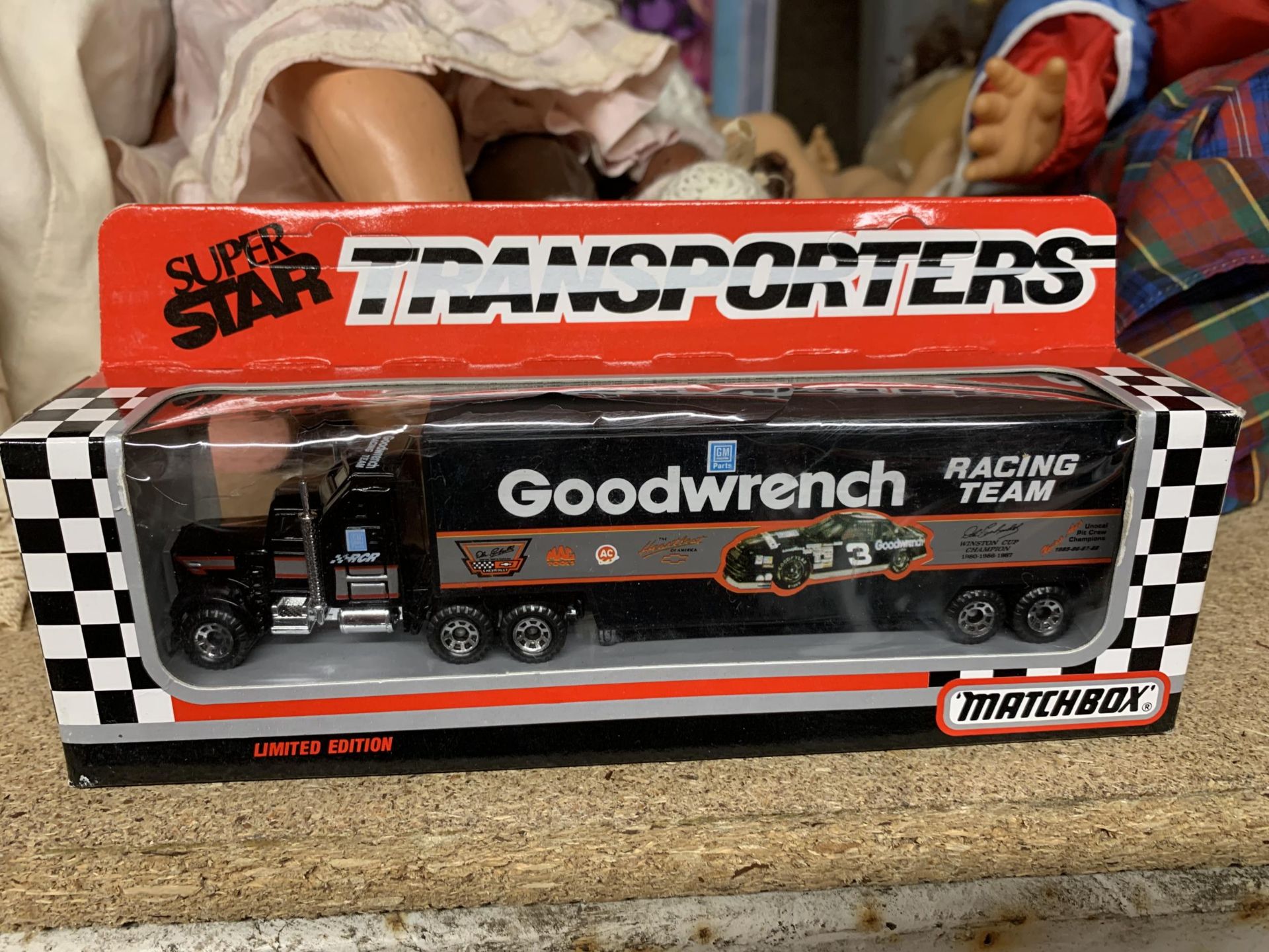 THREE BOXED 1990 MATCHBOX CONVOY TRUCKS - SUPER STAR TRANSPORTERS, U.S.A LIMITED EDITIONS - Image 3 of 4