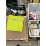 AN ASSORTMENT OF HOUSEHOLD CLEARANCE ITEMS TO INCLUDE CERAMICS ETC