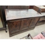 AN 18TH CENTURY OAK BLANKET CHEST WITH PANELLED FRONT, 47" WIDE