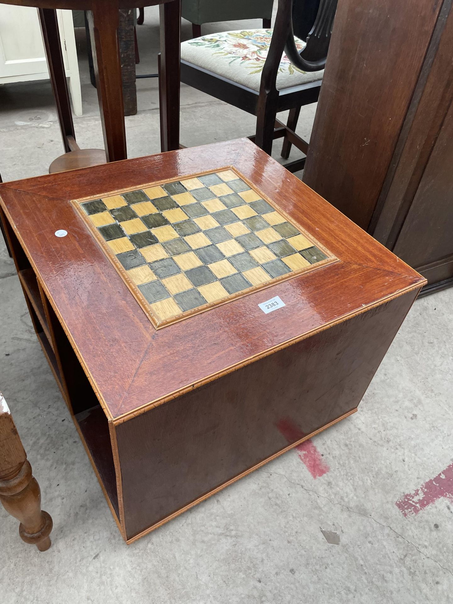 A MODERN COFFEE/CHESS TABLE, 22" SQUARE