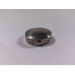 A SMALL HALLMARKED SILVER PILL BOX