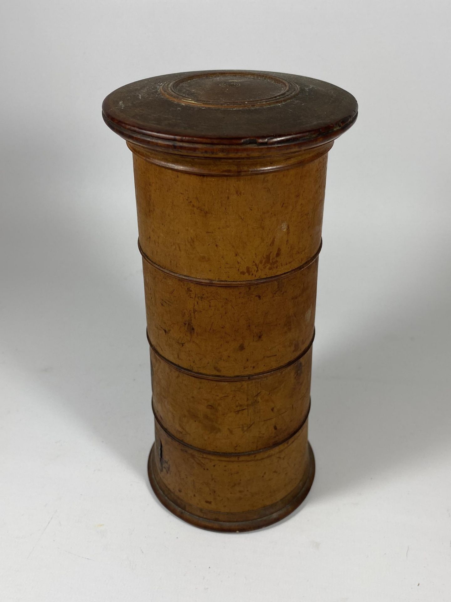 A 19TH CENTURY SATINWOOD FOUR SECTION SPICE TOWER - Image 3 of 3