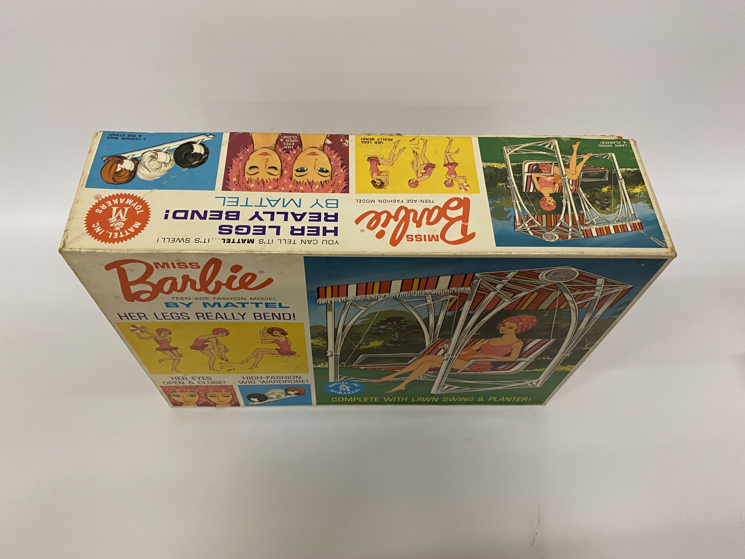 AN ORIGINAL 1963 BOXED MATTEL BARBIE LAWN SWING SET - Bild 2 aus 4