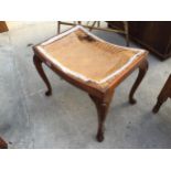 A MID 20TH CENTURY WALNUT STOOL ON CABRIOLE LEGS WITH CARVED KNEES