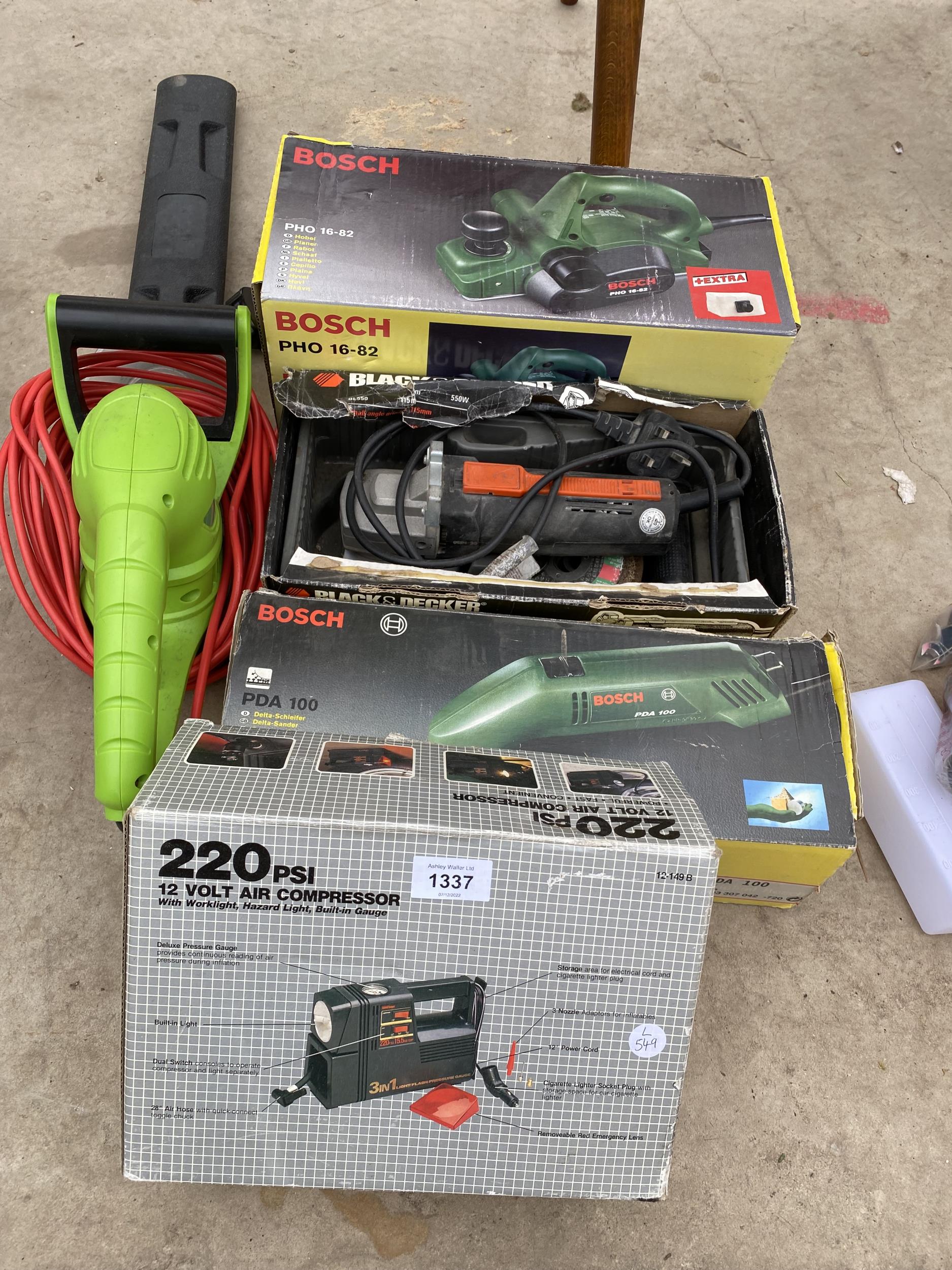 AN ASSORTMENT OF POWER TOOLS TO INCLUDE A BOSCH DETAIL SANDER, BOSCH ELECTRIC PLANE AND A BLACK