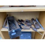 AN ASSORTMENT OF HAND TOOLS TO INCLUDE SPANNERS, SOCKETS AND A BRACE DRILL ETC
