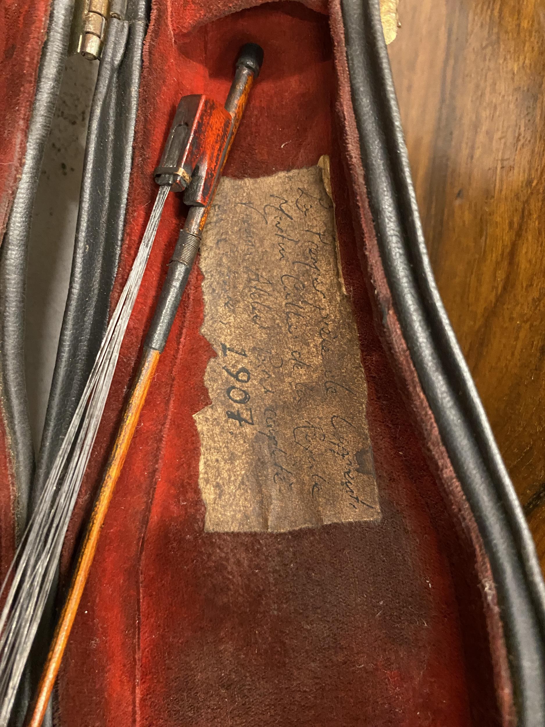 AN EARLY 20TH CENTURY MINIATURE CASED VIOLIN AND BOW, LENGTH 23CM, CASE A/F - Image 4 of 6