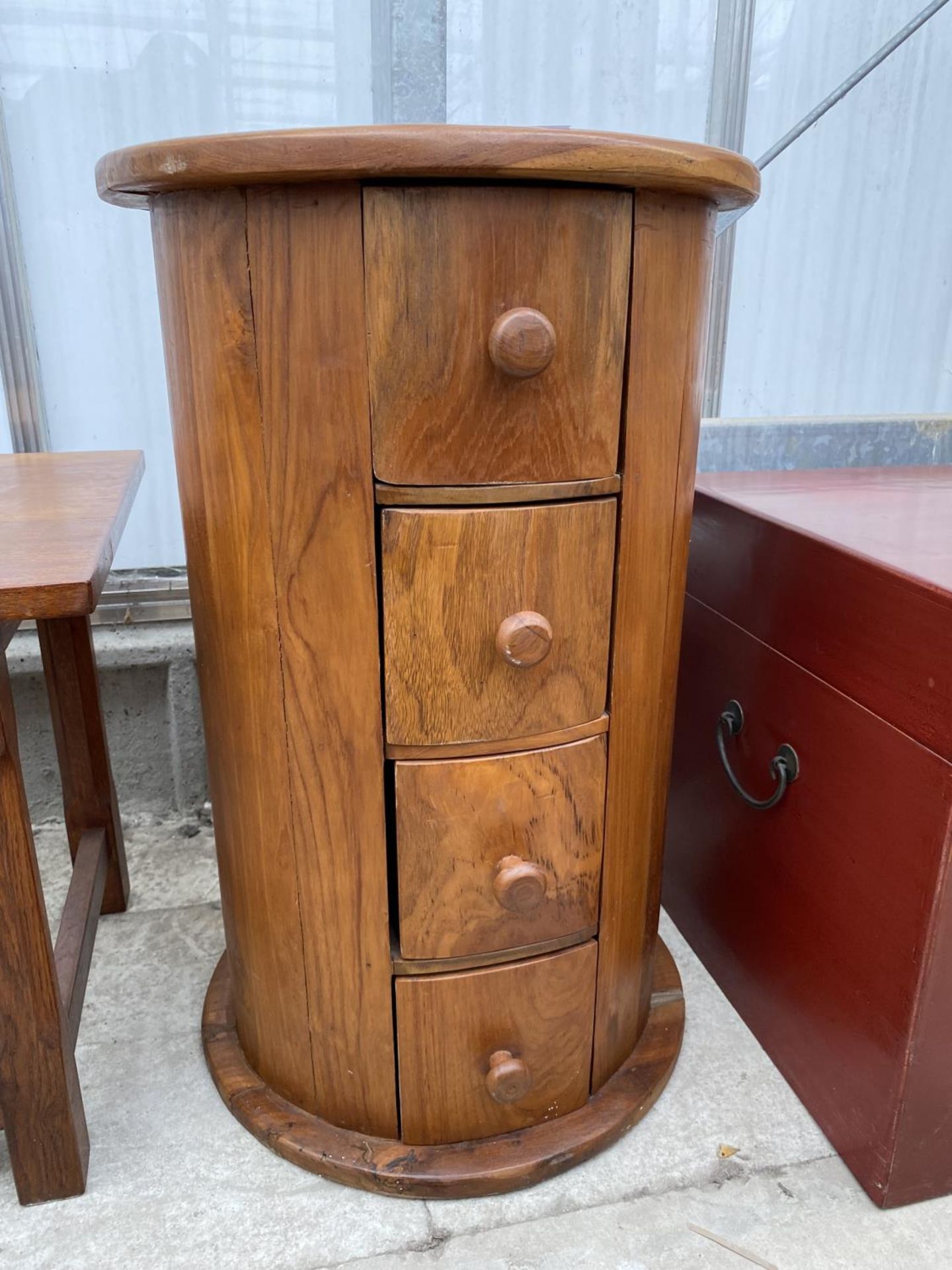 A 17" DIAMETER HARDWOOD CHEST OF THREE DRAWERS - Image 2 of 4