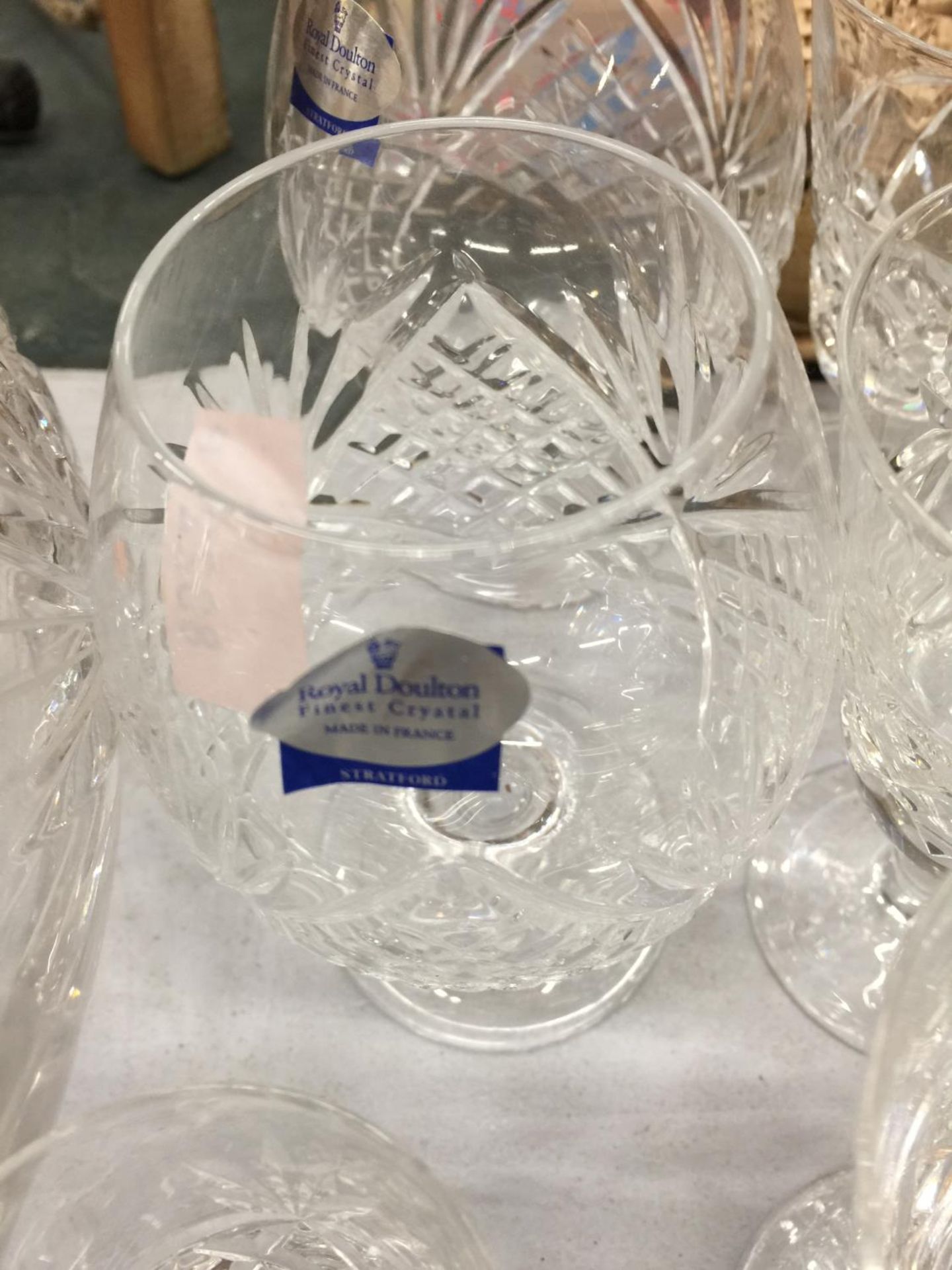 A LARGE QUANTITY OF CUT CRYSTAL GLASSES TO INCLUDE BRANDY BALLOONS, SHERRY, WHISKY, DESSERT BOWLS, - Image 2 of 2