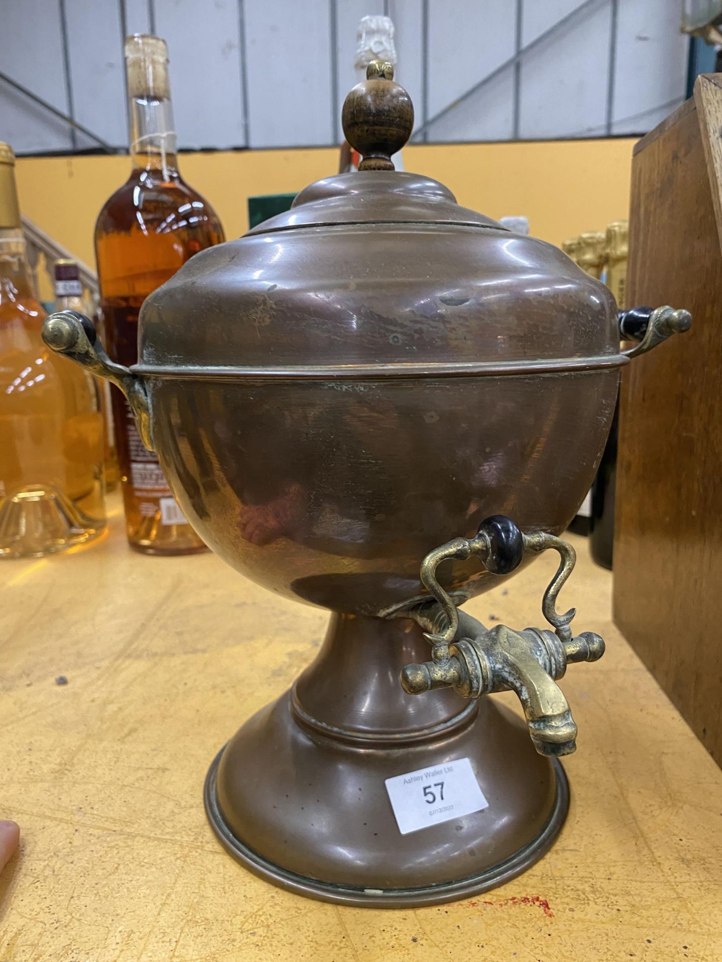 A VINTAGE RUSSIAN COPPER SAMOVAR