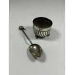 A HALLMARKED SILVER OPEN SALT AND SPOON