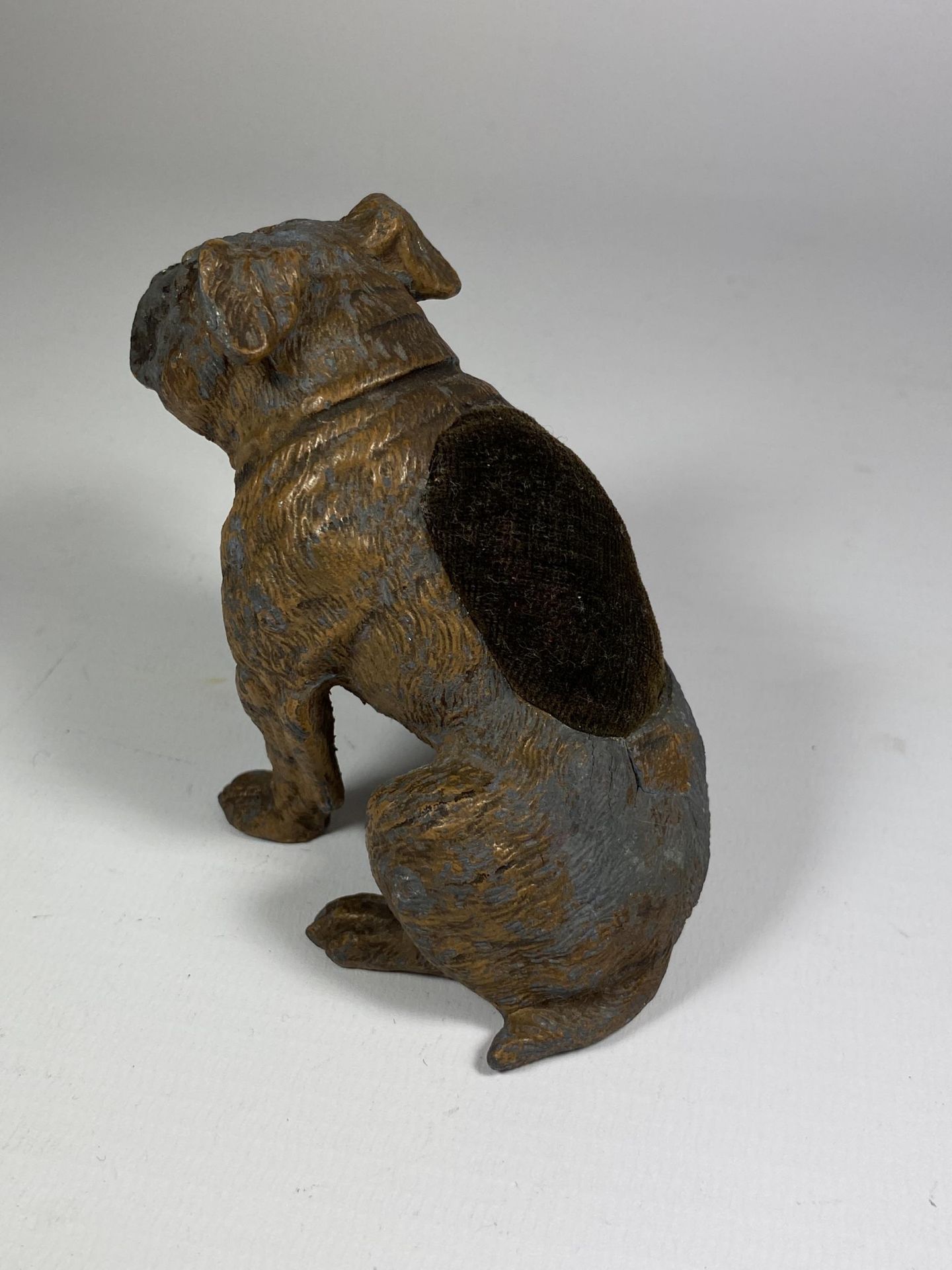 AN AUSTRIAN SPELTER BULLDOG PIN CUSHION - Image 2 of 4