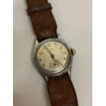A 1940/1950'S ORIS WATCH WITH BROWN LEATHER STRAP