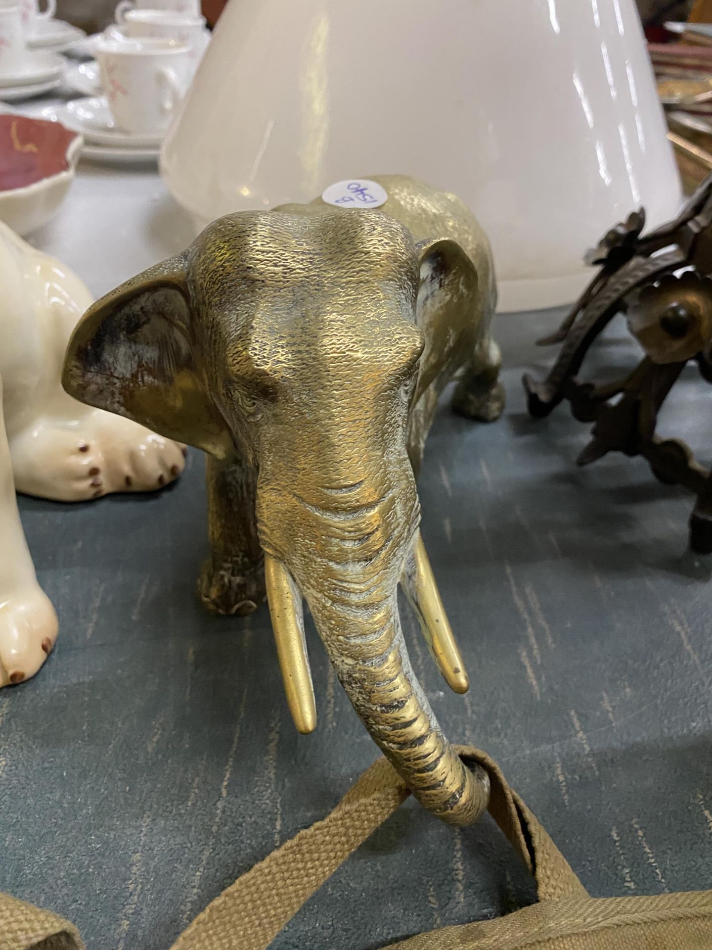 TWO ITEMS - A VINTAGE BRASS ELEPHANT & CATS & CO CERAMIC DOG FIGURE - Image 3 of 3