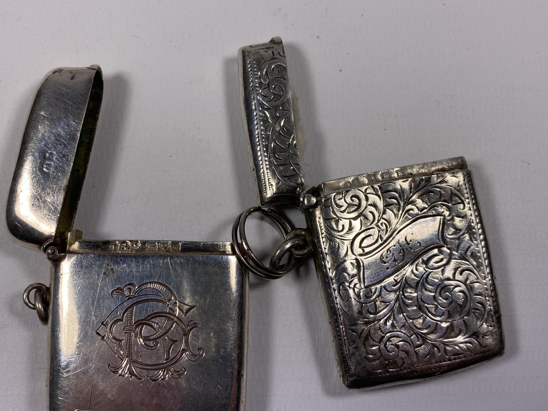 TWO HALLMARKED SILVER VESTA CASES TO INCLUDE A CHESTER EXAMPLE, TOTAL WEIGHT 53G - Image 2 of 2