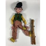 A VINTAGE 1950'S PELHAM PUPPET - DUTCH BOY IN ORIGINAL BOX