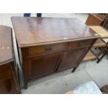 AN EDWARDIAN MAHOGANY SIDEBOARD ENCLOSING TWO DRAWERS AND TWO CUPBOARDS, 37" WIDE