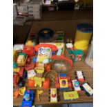 VARIOUS VINTAGE FISHER PRICE TOYS TO INCLUDE PUSH ALONG AND A VTECH TINY TOT DRIVER