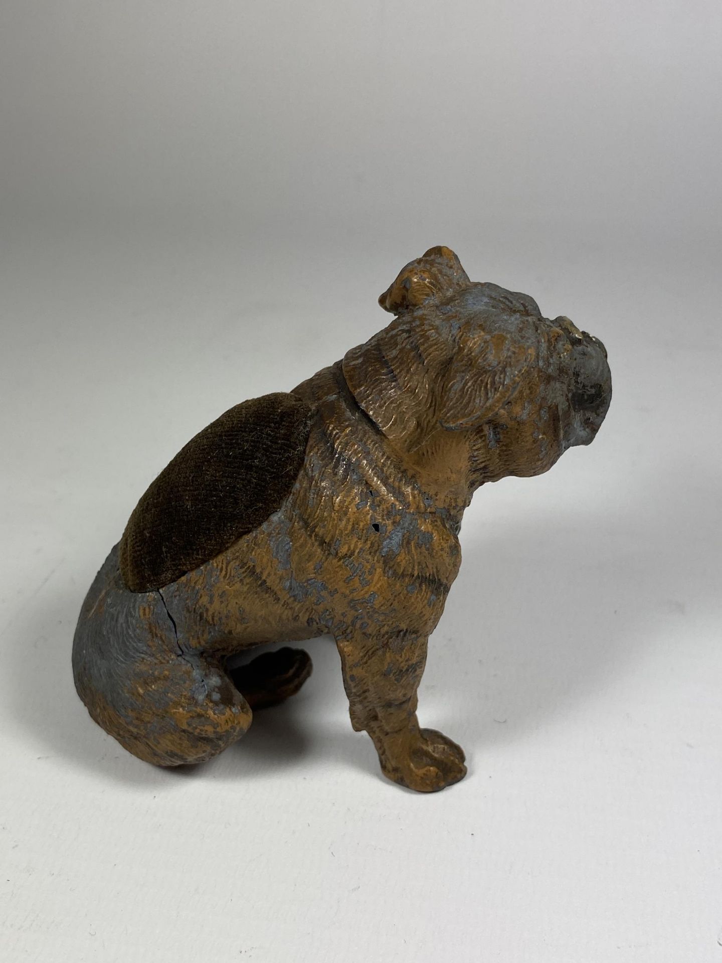 AN AUSTRIAN SPELTER BULLDOG PIN CUSHION - Image 3 of 4