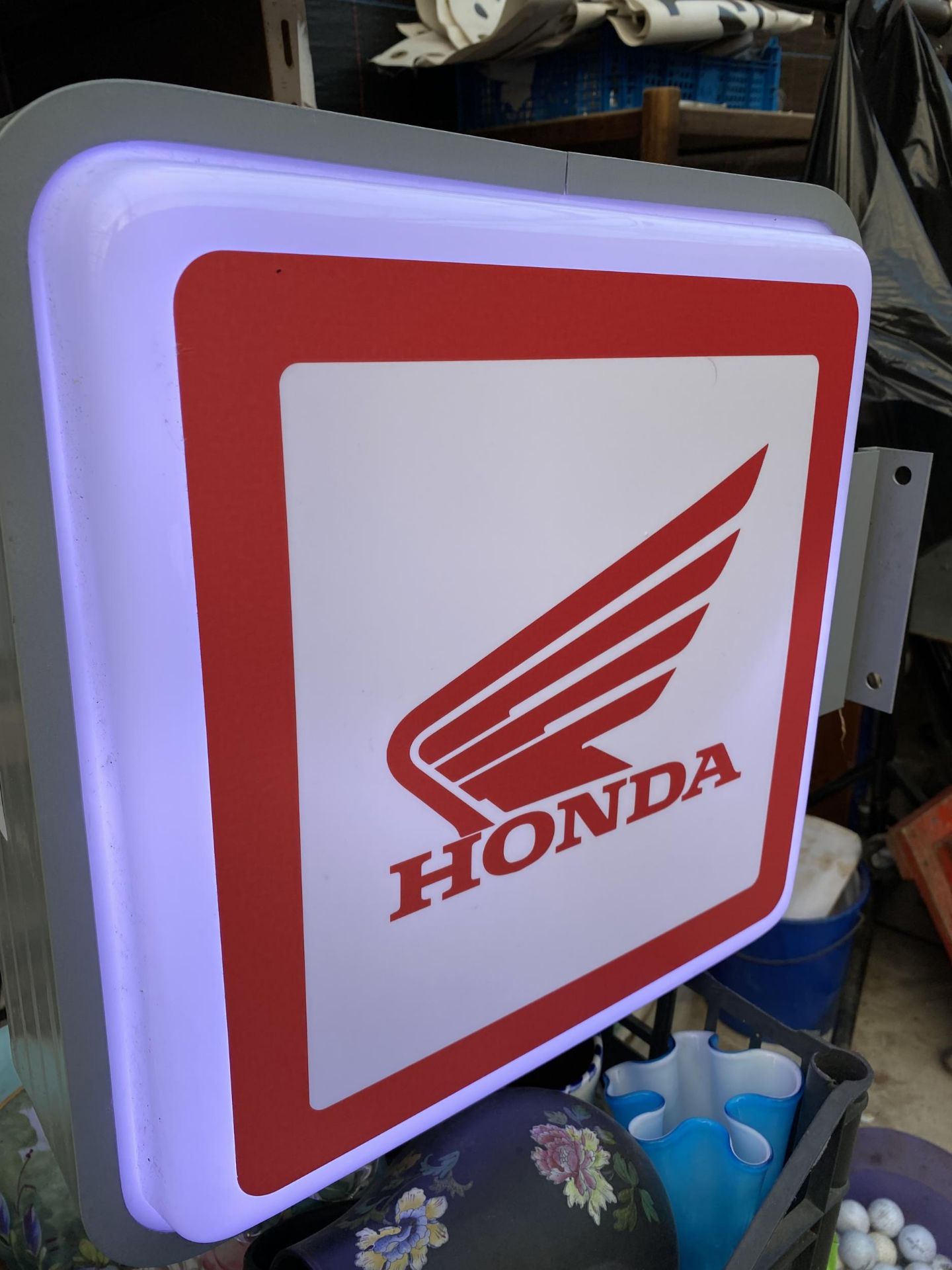 A HONDA DOUBLE SIDED ILLUMINATED LIGHT BOX SIGN - WORKING ORDER AT TIME OF CATALOGUING. WIDTH - Image 5 of 7