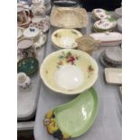 A QUANTITY OF BOWLS TO INCLUDE WOODS IVORY WARE, CARLTON WARE AND EMPIRE