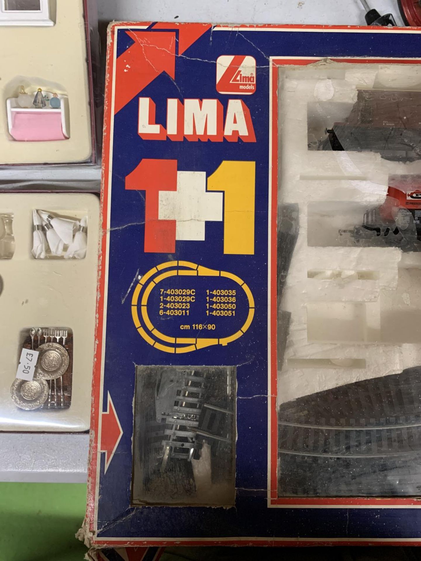 A BOXED LIMA MODEL TRAIN SET - Bild 2 aus 2