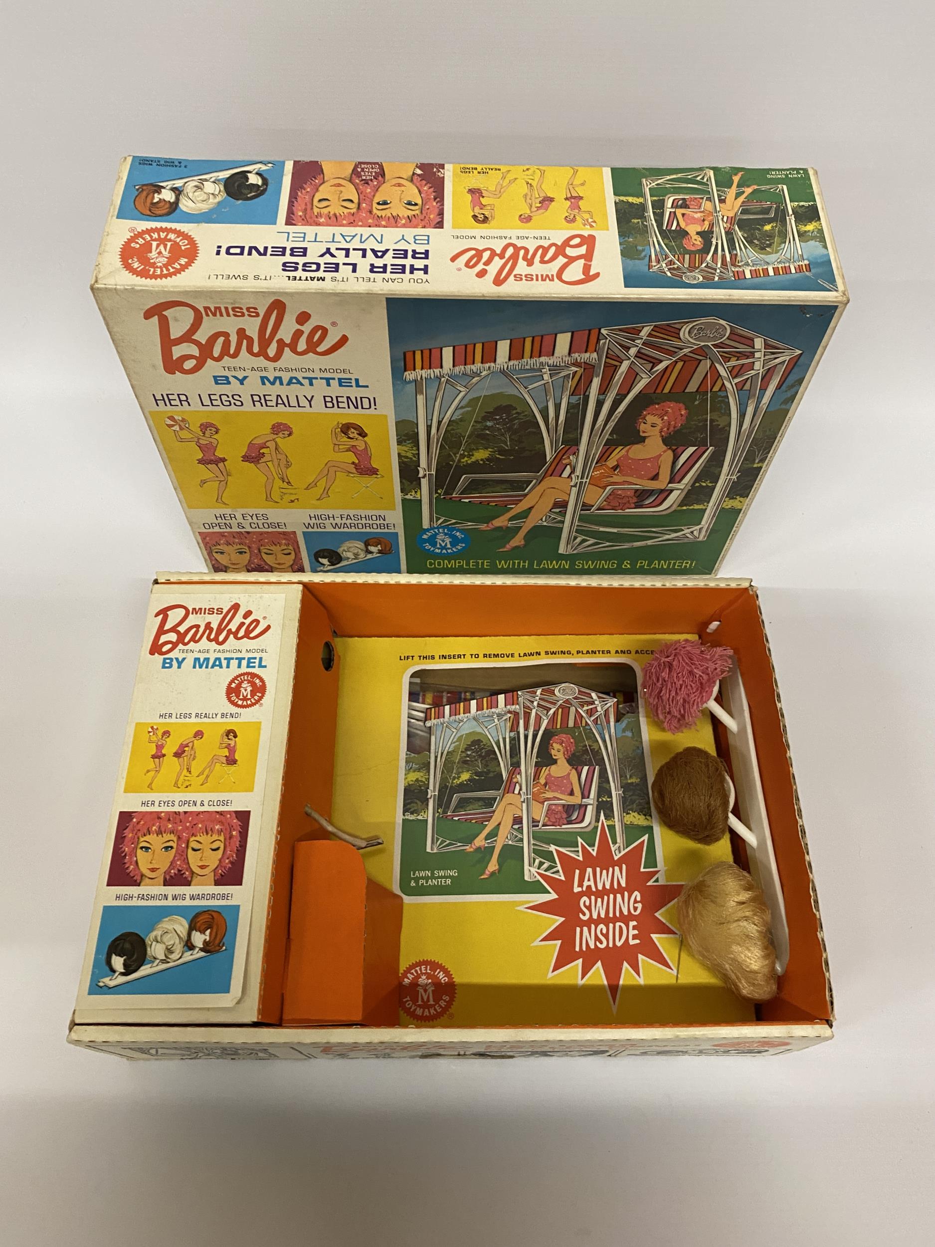 AN ORIGINAL 1963 BOXED MATTEL BARBIE LAWN SWING SET - Bild 3 aus 4