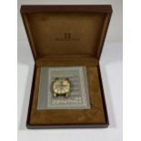A BOXED ZENITH PRESENTATION WATCH, PRESUMED GOLD BUT UNABLE TO REMOVE CASE BACK