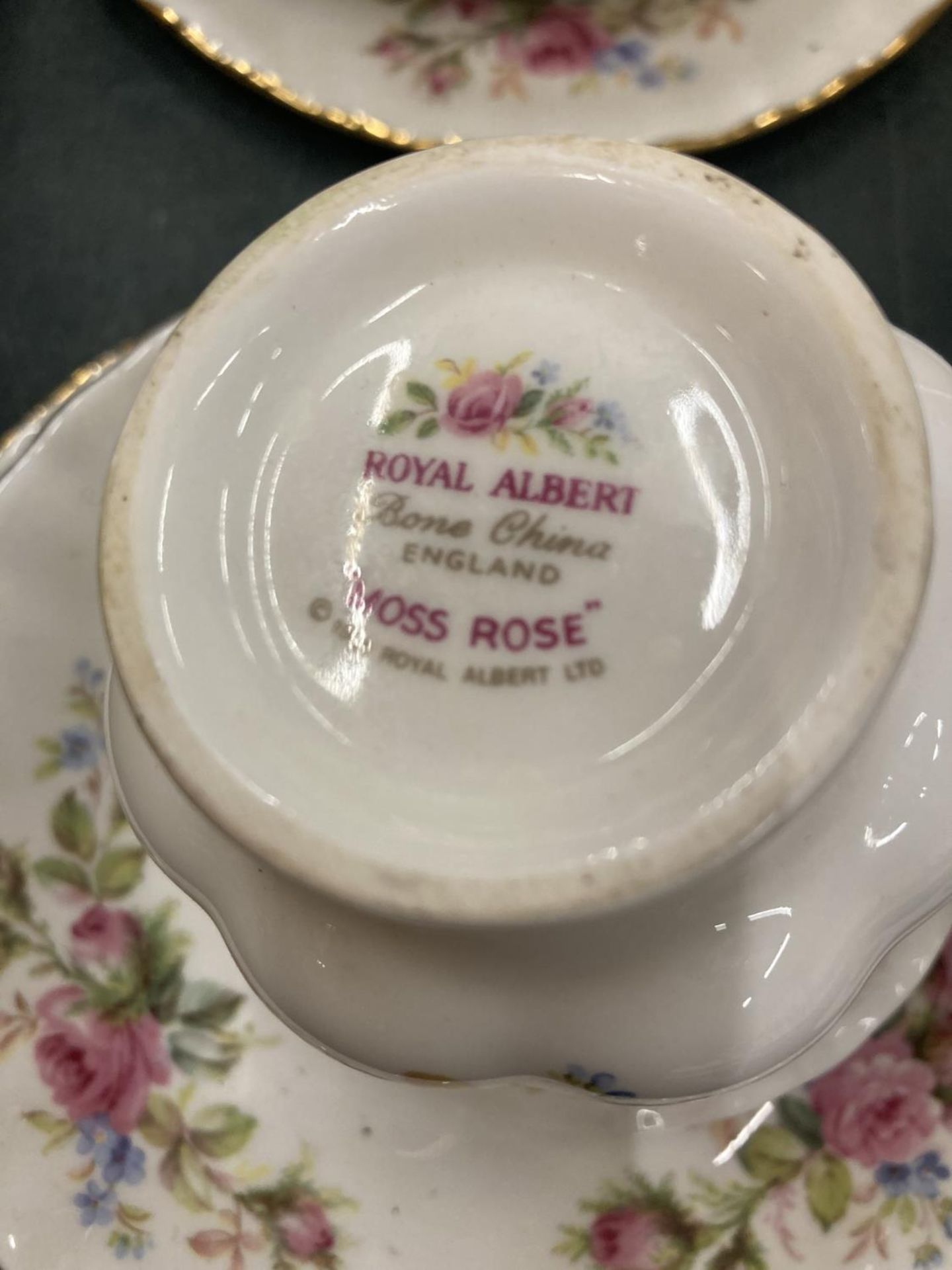 A QUANTITY OF ROYAL ALBERT 'MOSS ROSE' CUPS, SAUCERS, SIDE PLATES AND BOWLS, PLUS PRINKNASH CUPS, - Image 4 of 5