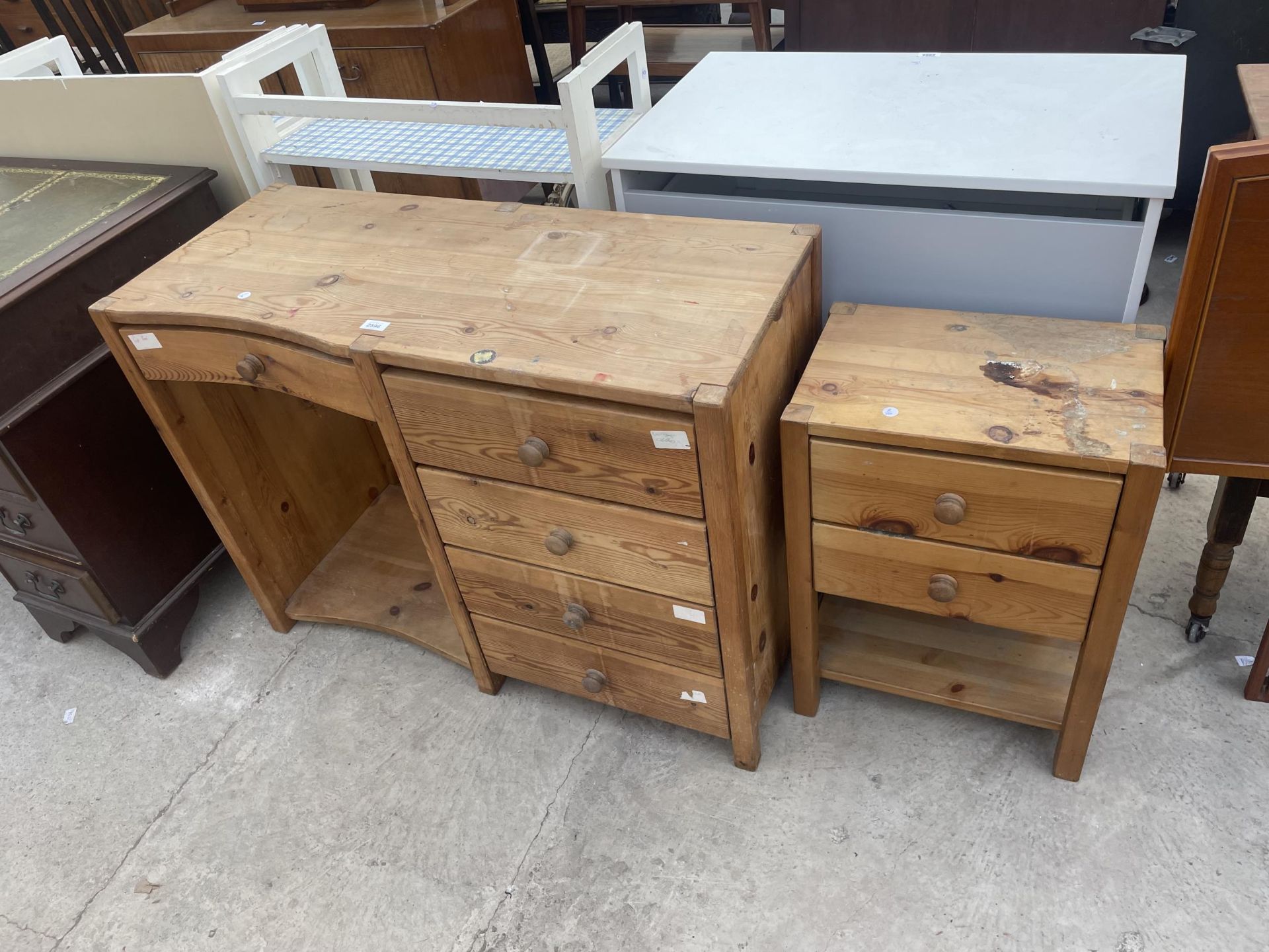 A MODERN PINE DRESSING TABLE, 40" WIDE AND A MATCHING BEDSIDE CHEST