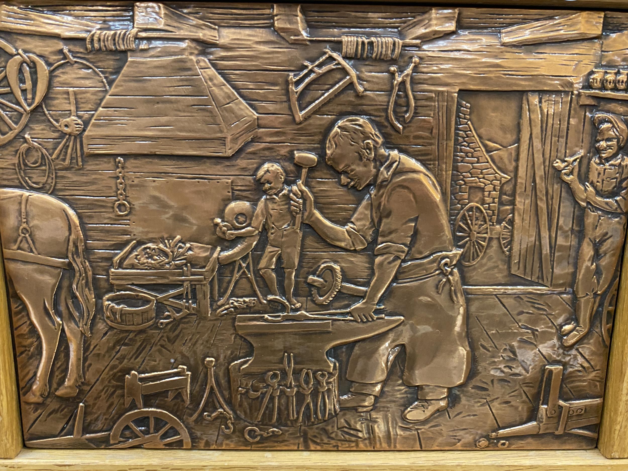 A WOODEN FRAMED COPPER PLAQUE OF A BLACKSMITH - Image 2 of 3