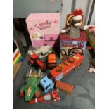 VARIOUS TOYS TO INCLUDE A JACK IN A BOX, VEHICLES, CANDY BABAES CHEST ETC