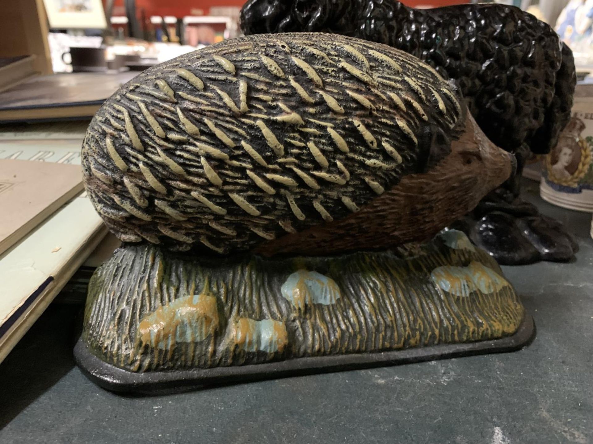 TWO CAST DOORSTOPS, ONE BEING A VINTAGE SHEEP, THE OTHER A HEDGEHOG - Image 2 of 3