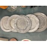 A QUANTITY OF 18TH/19TH CENTURY PEWTER PLATES, DIAMETER 24.5CM - 7 IN TOTAL