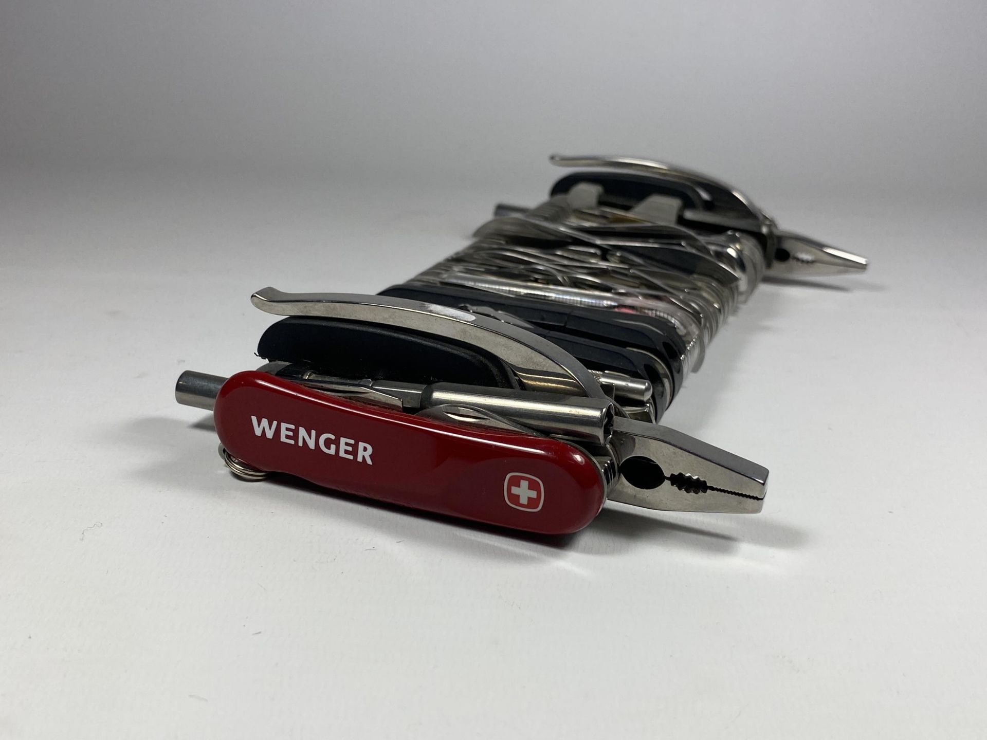 A WENGER 16999 'GIANT' SWISS MULTI KNIFE