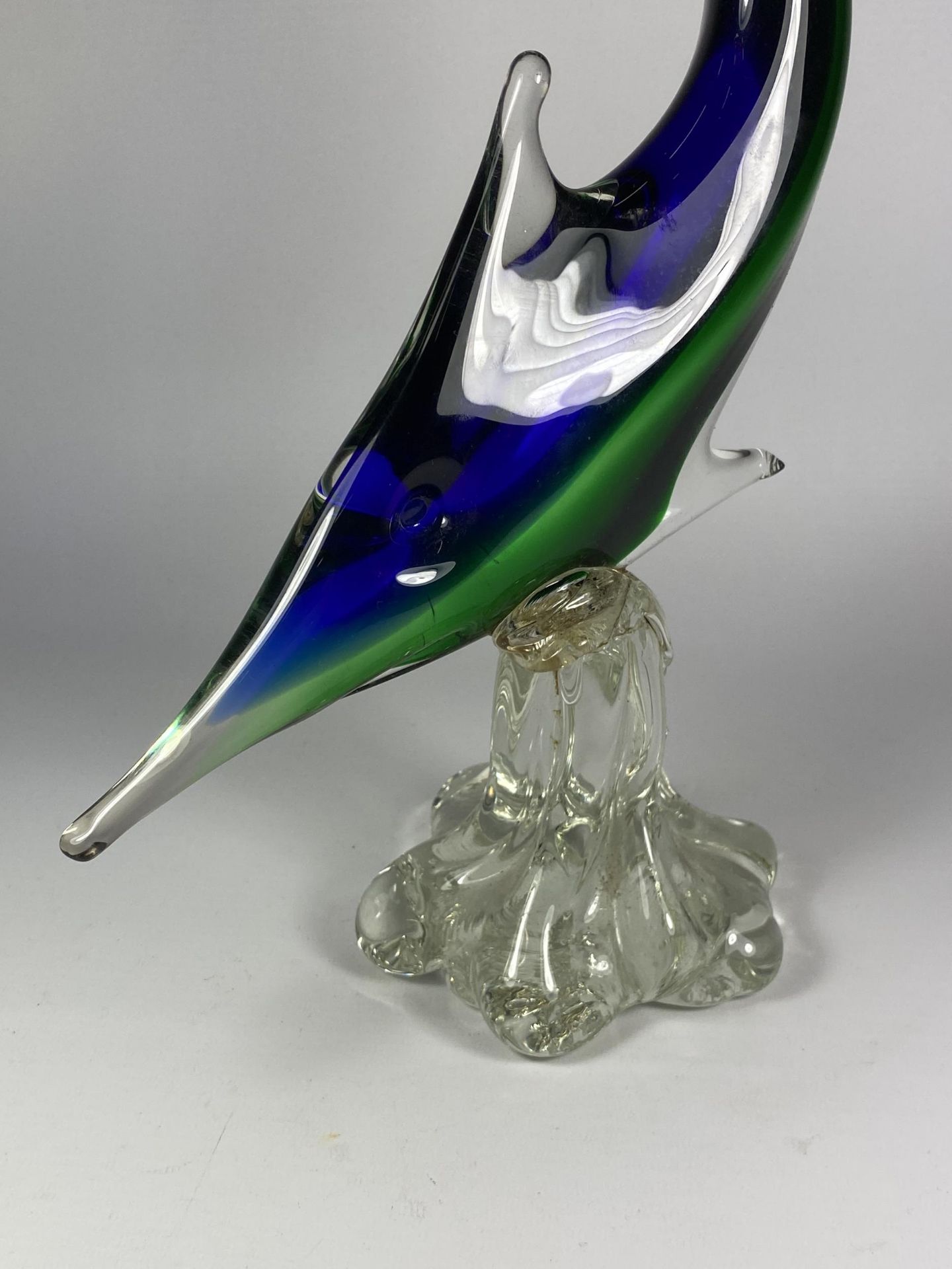 A MURANO ART GLASS MODEL OF A SWORDFISH - Image 2 of 3