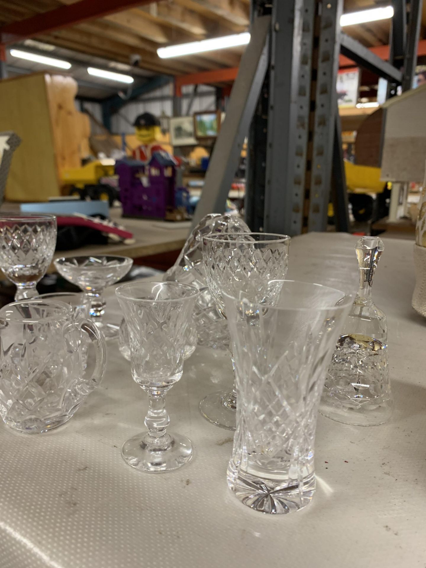 A QUANTITY OF MINIATURE CUT GLASS CRYSTAL ITEMS TO INCLDE POSY BOWL, BELL, VASES, JUG, GLASSES, ETC - Image 3 of 3