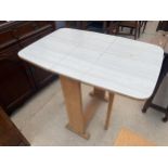 A SMALL 1950'S FORMICA TOP GATELEG TABLE, 36X24" OPENED