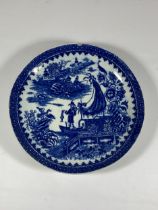 A 19TH CENTURY BLUE AND WHITE PORCELAIN DISH