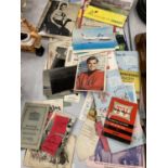 A QUANTITY OF VINTAGE EPHEMERA TO INCLUDE FOOTBALL PROGRAMMES, MEL B, VICTORIA BECKHAM AUTOGRAPHS,