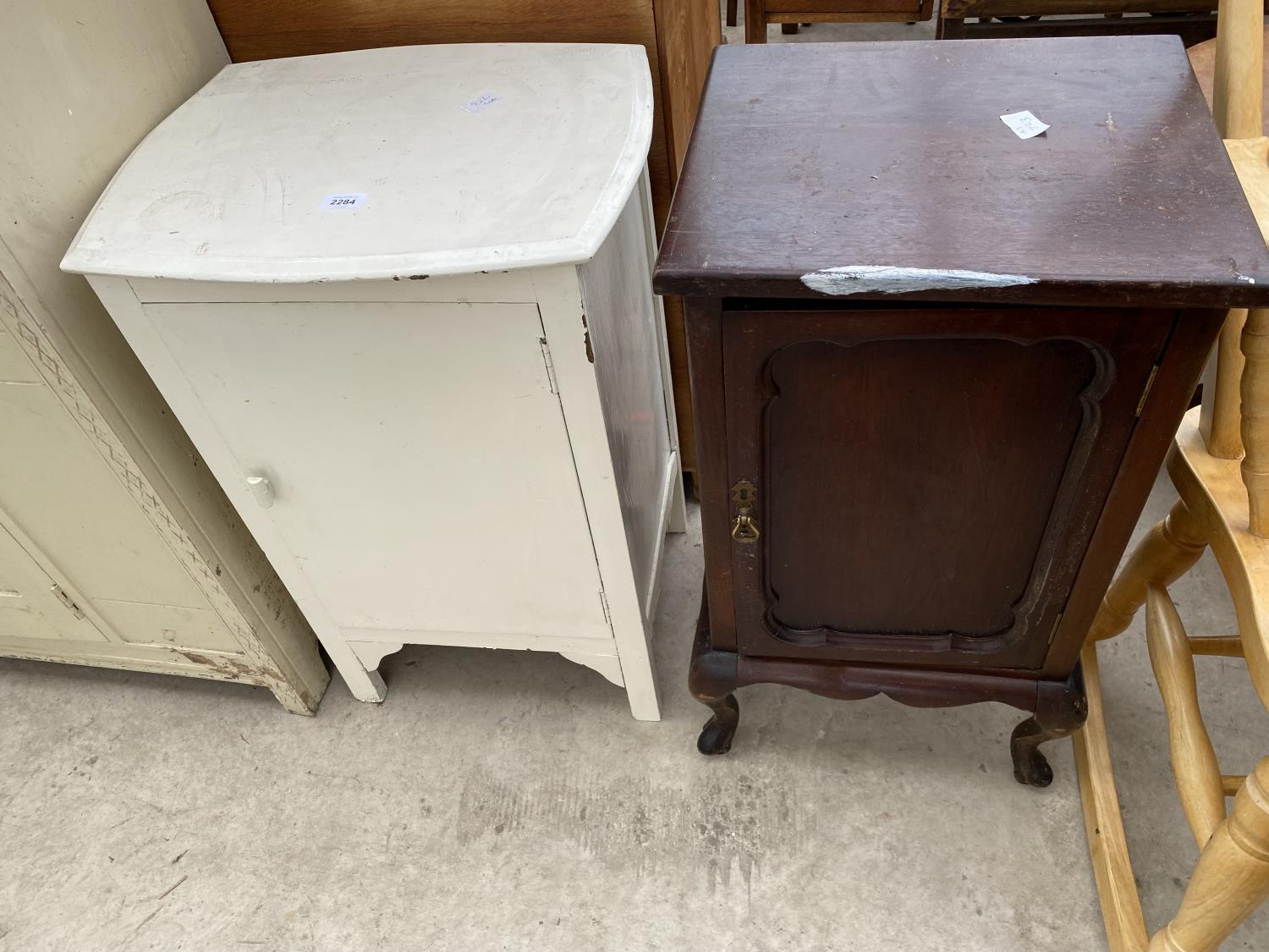 AN EDWARDIAN POT CUPBOARD AND WHITE PAINTED LOCKER