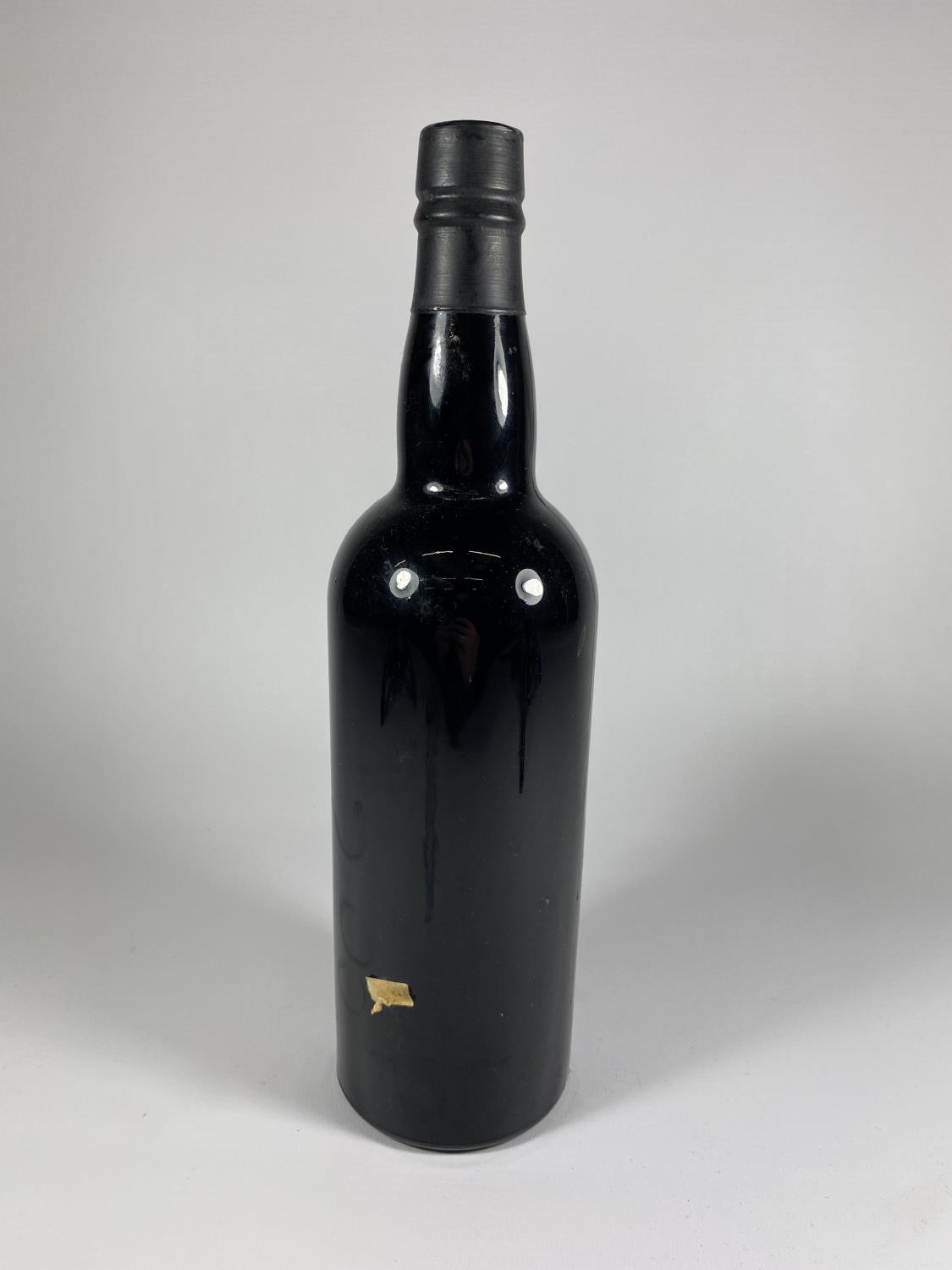 1 X 75CL BOTTLE - CHURCHILL'S CRUSTED 1988 VINTAGE PORT - Image 4 of 4