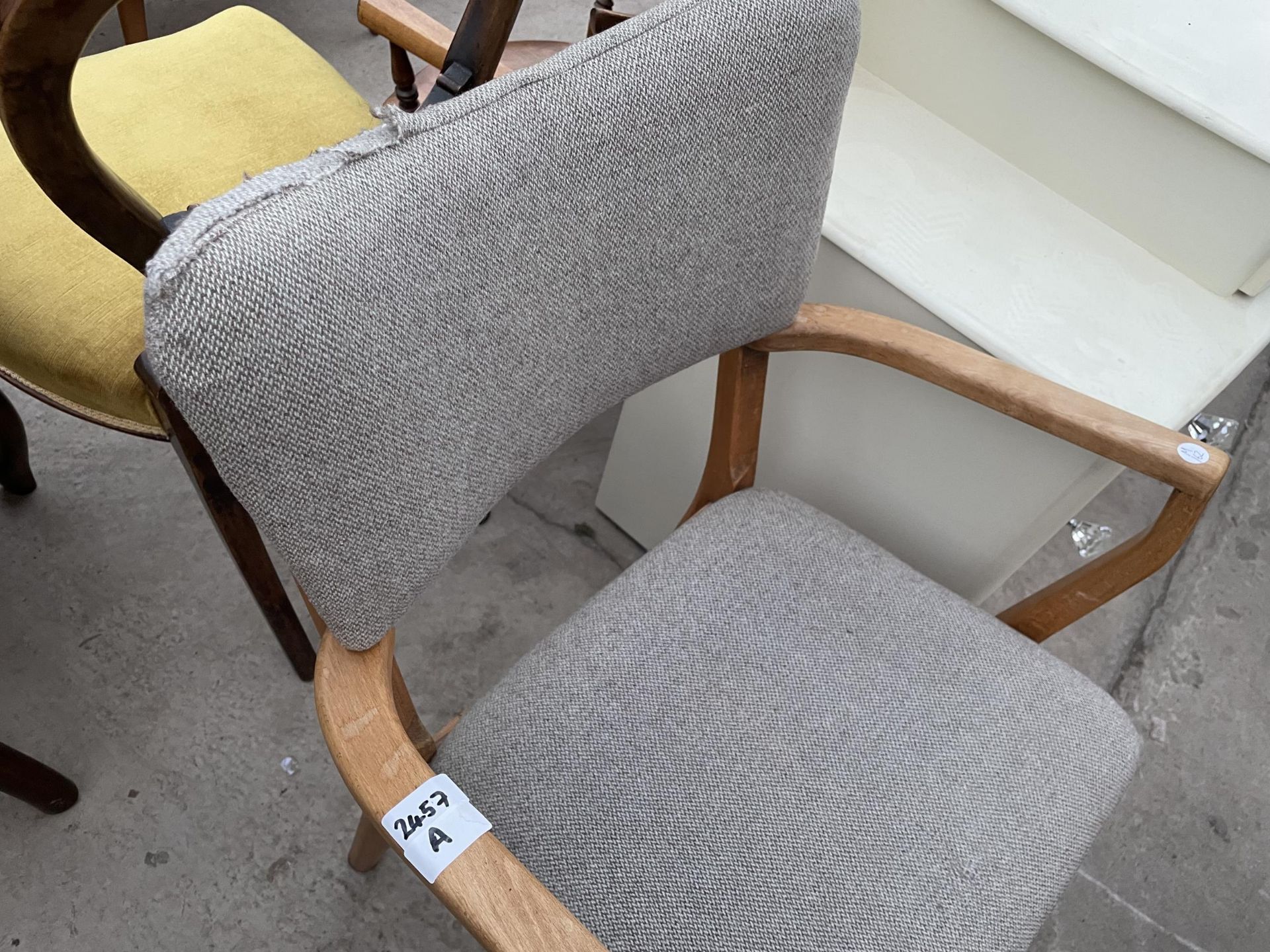 A RETRO BEECH ELBOW CHAIR STAMPED 'MAPLE' - Image 2 of 3
